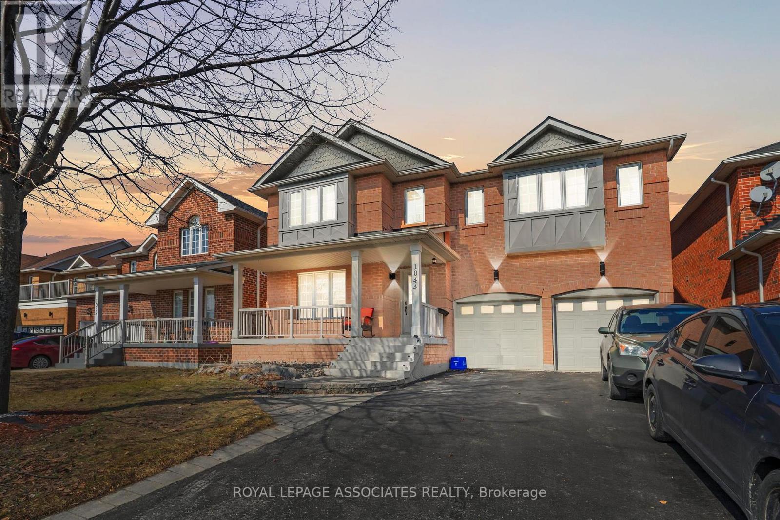 1044 LANGFORD STREET, Oshawa, Ontario