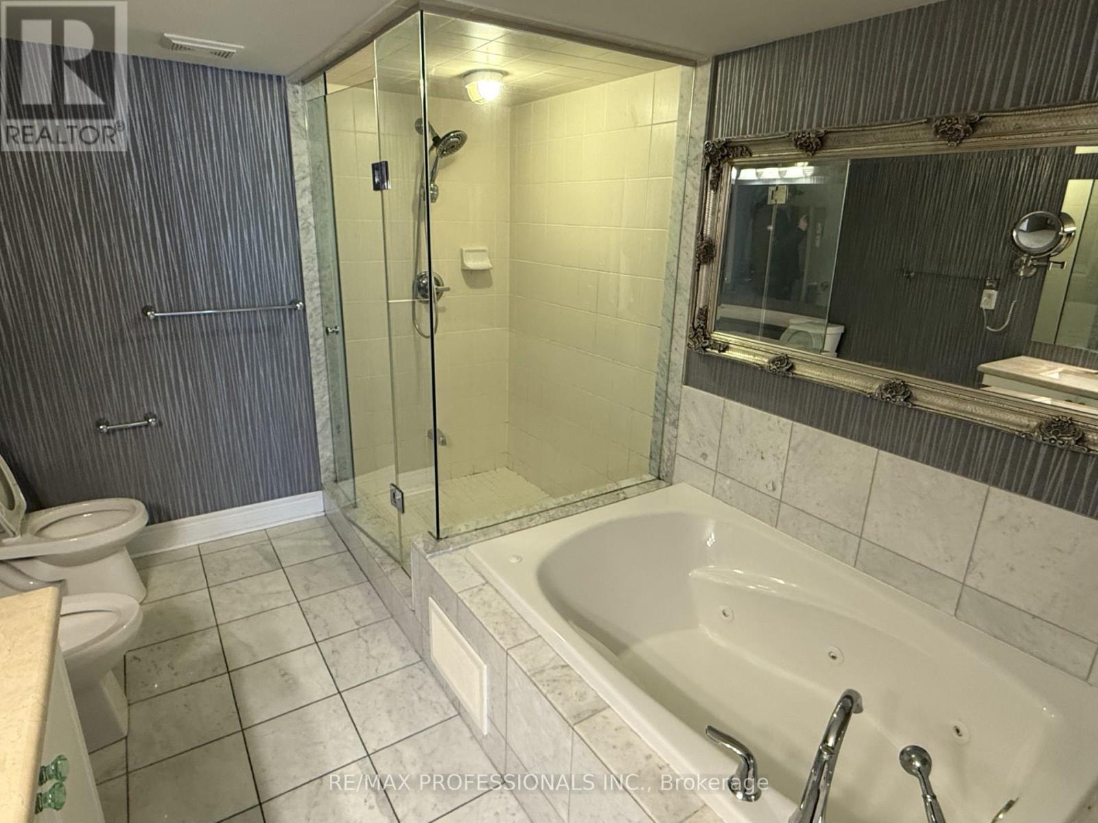 72 Upper Duke Crescent, Markham, Ontario  L6G 0B6 - Photo 17 - N12782946