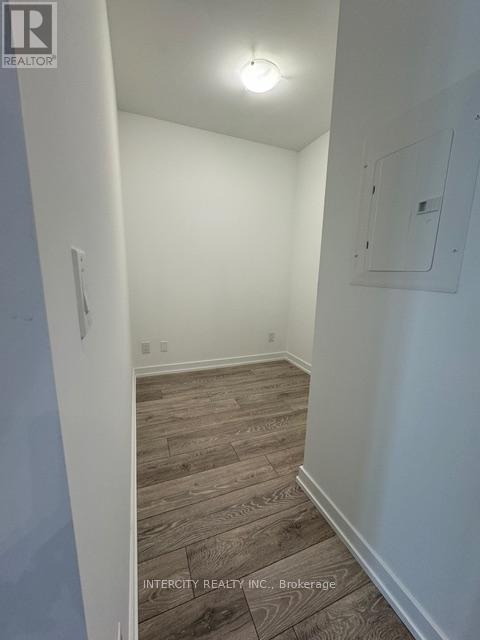 604 - 3100 Keele Street, Toronto, Ontario  M3M 0E1 - Photo 4 - W12836108