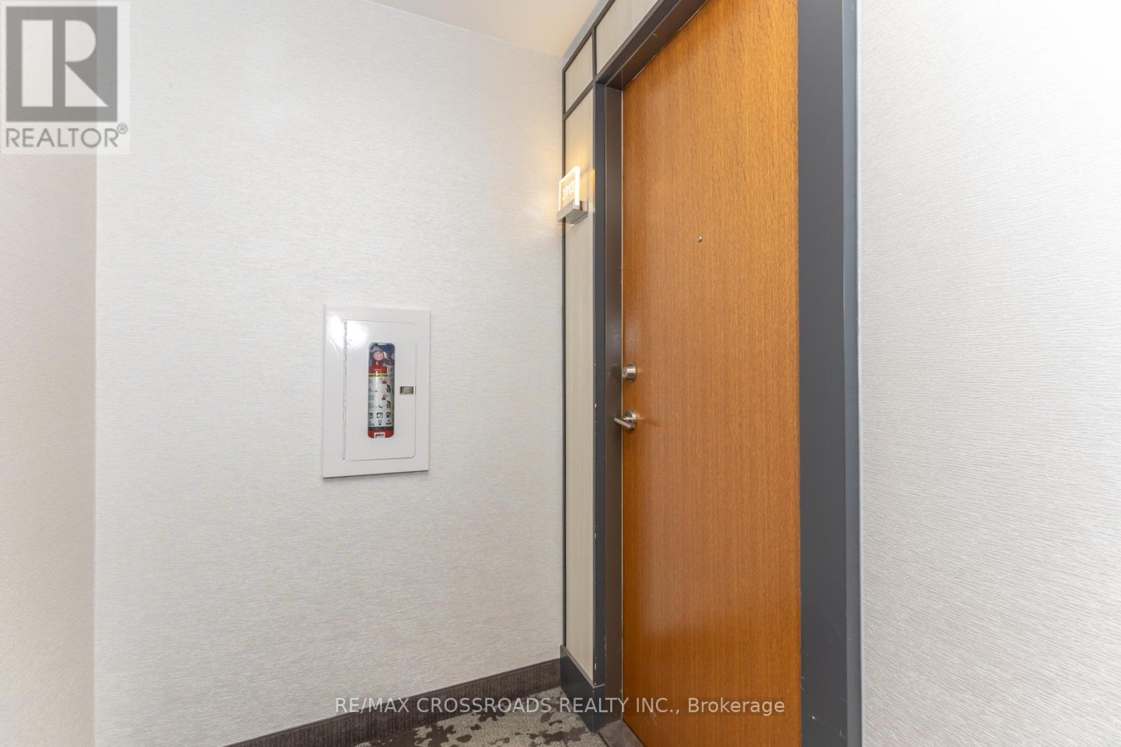 3913 - 30 Shore Breeze Drive N, Toronto, Ontario  M8V 0J1 - Photo 5 - W12870818