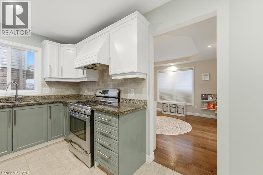 7 Vidal Court, Grimsby, Ontario  L3M 5R8 - Photo 7 - 40810267