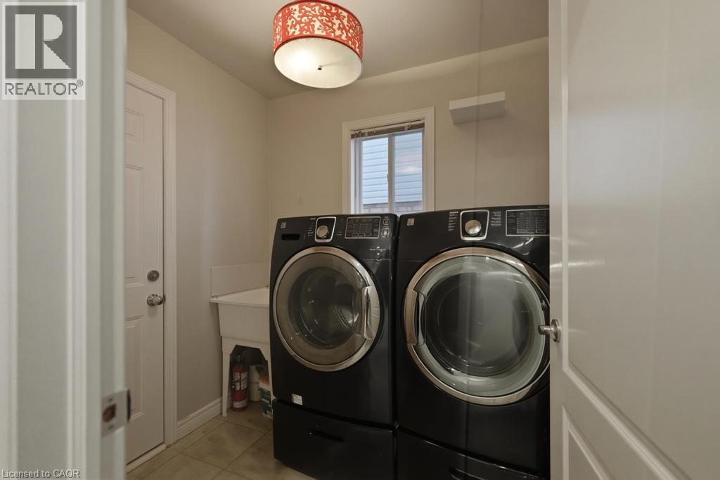 7 Vidal Court, Grimsby, Ontario  L3M 5R8 - Photo 14 - 40810267