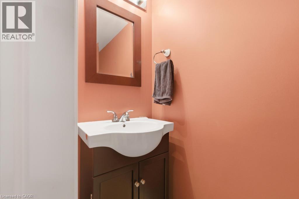 7 Vidal Court, Grimsby, Ontario  L3M 5R8 - Photo 24 - 40810267