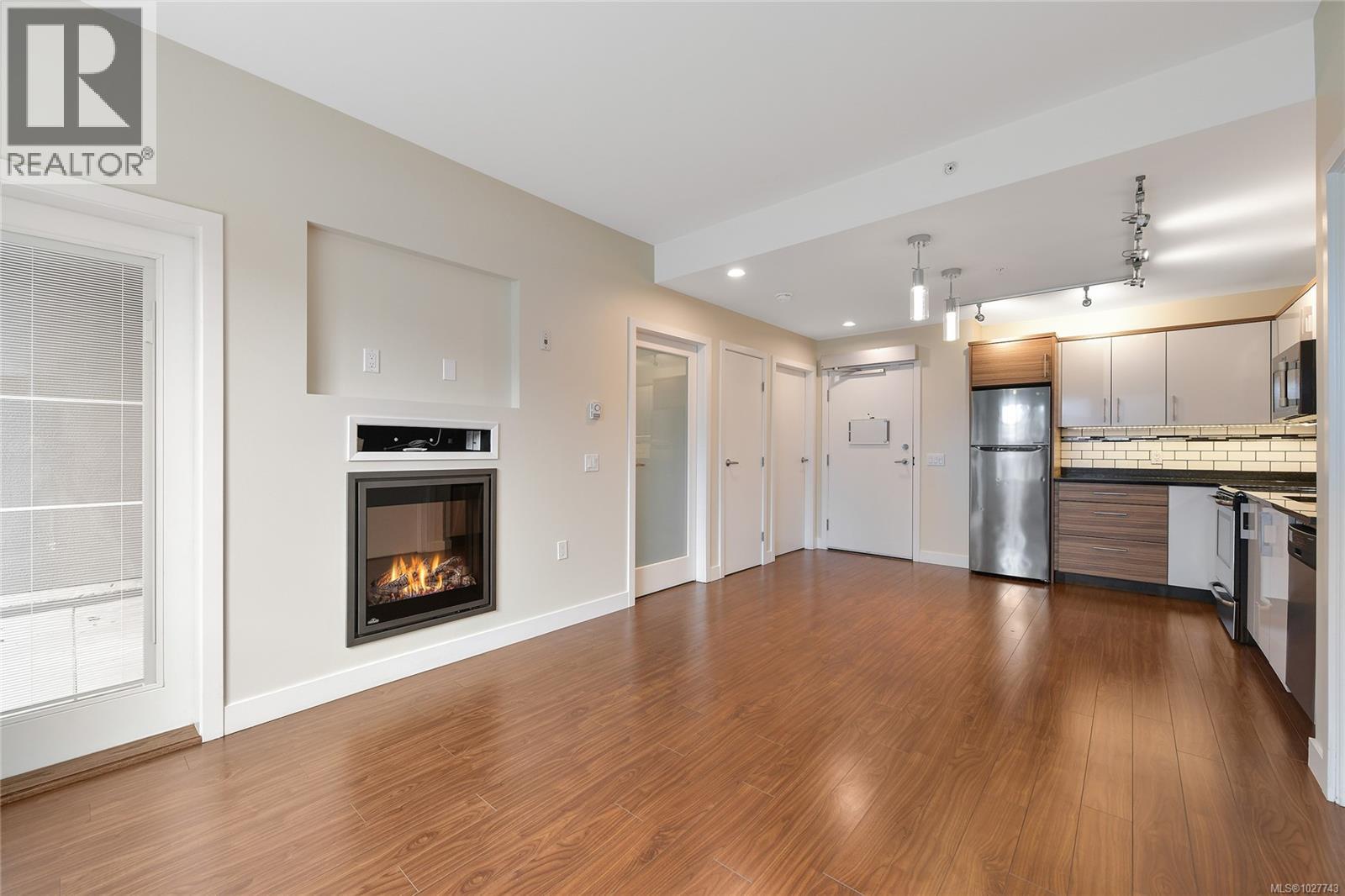 106 4040 Borden St, Saanich, British Columbia  V8X 2E9 - Photo 14 - 1027743