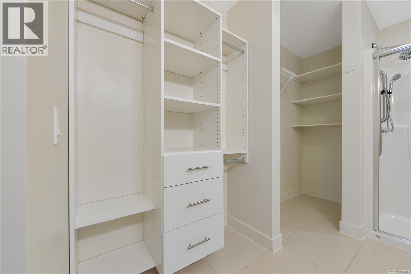 106 4040 Borden St, Saanich, British Columbia  V8X 2E9 - Photo 24 - 1027743