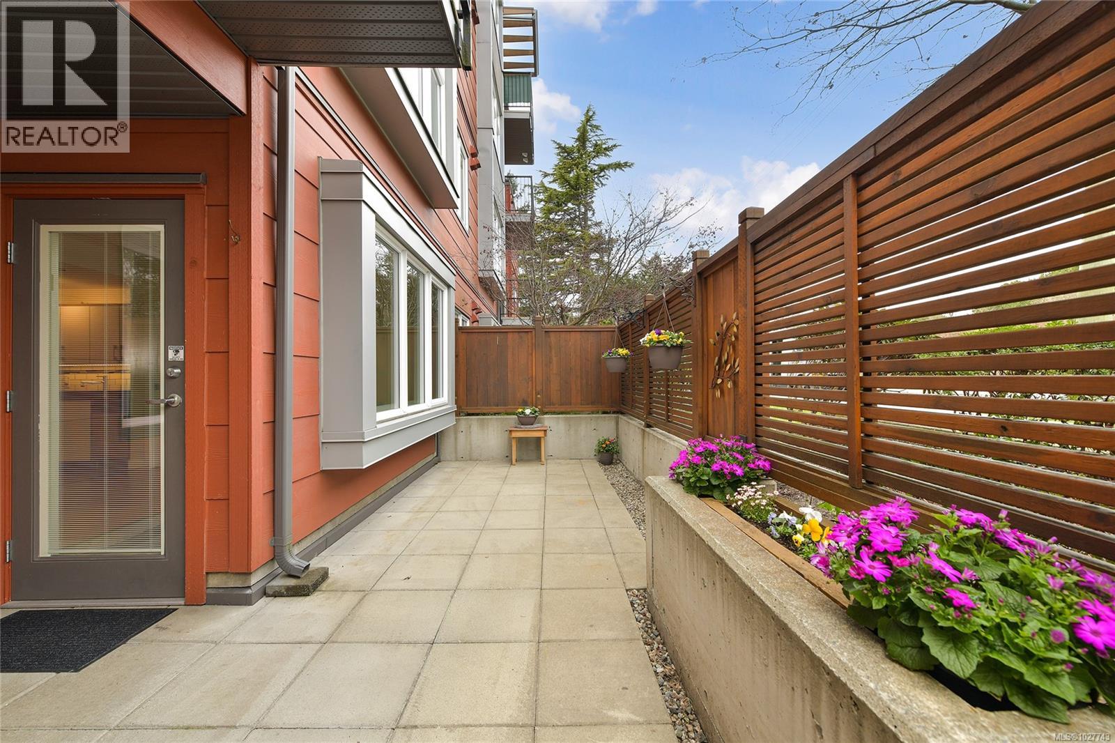 106 4040 Borden St, Saanich, British Columbia  V8X 2E9 - Photo 8 - 1027743