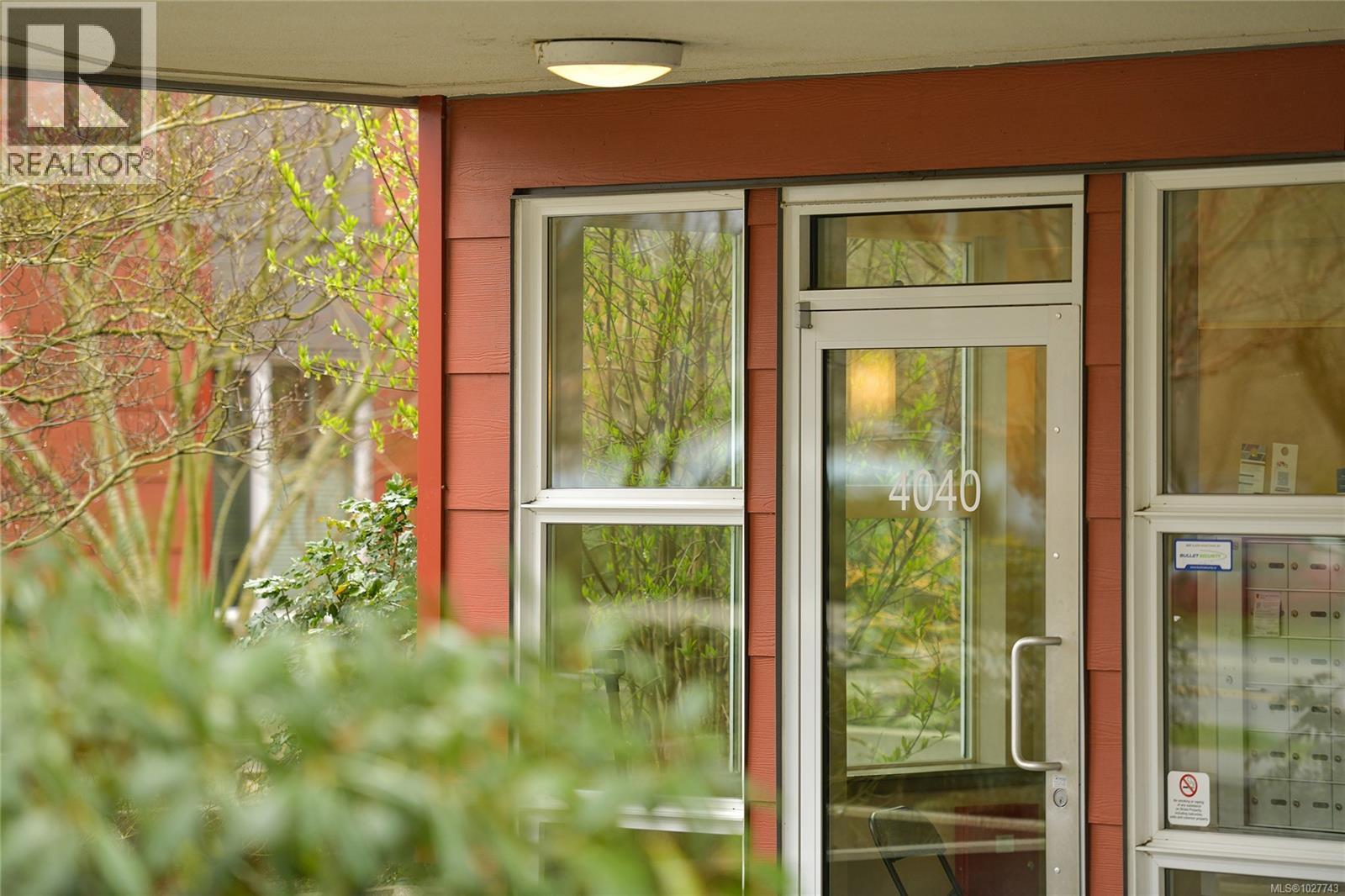 106 4040 Borden St, Saanich, British Columbia  V8X 2E9 - Photo 36 - 1027743