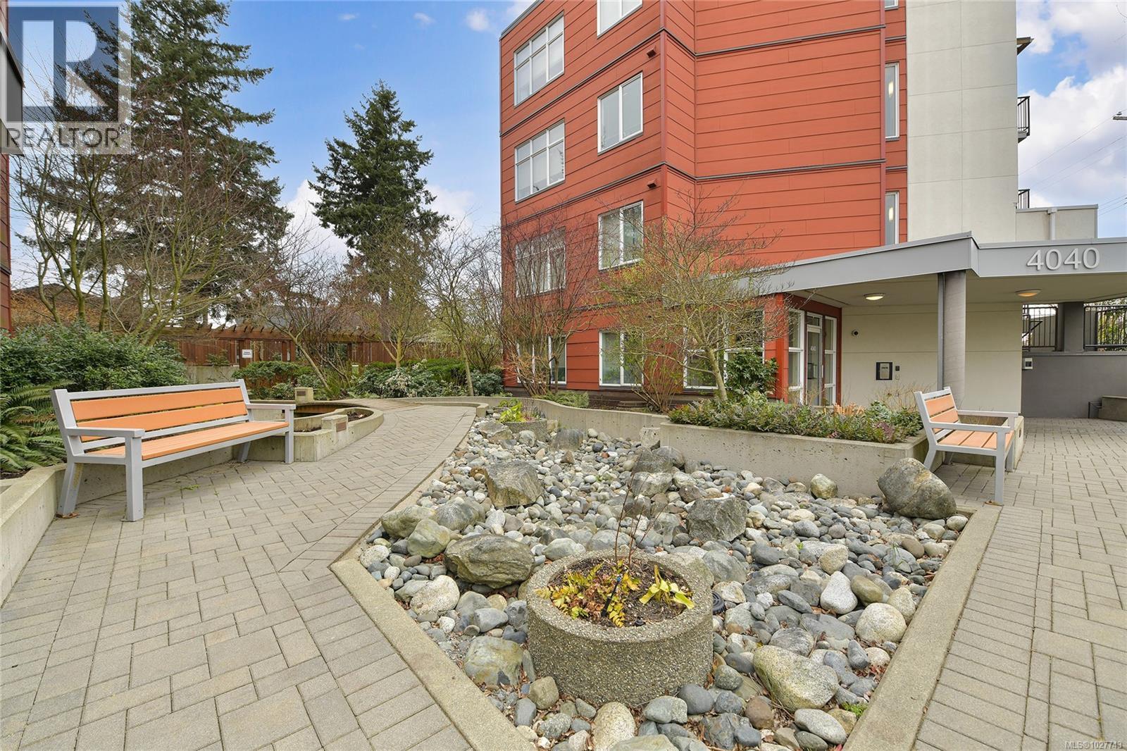 106 4040 Borden St, Saanich, British Columbia