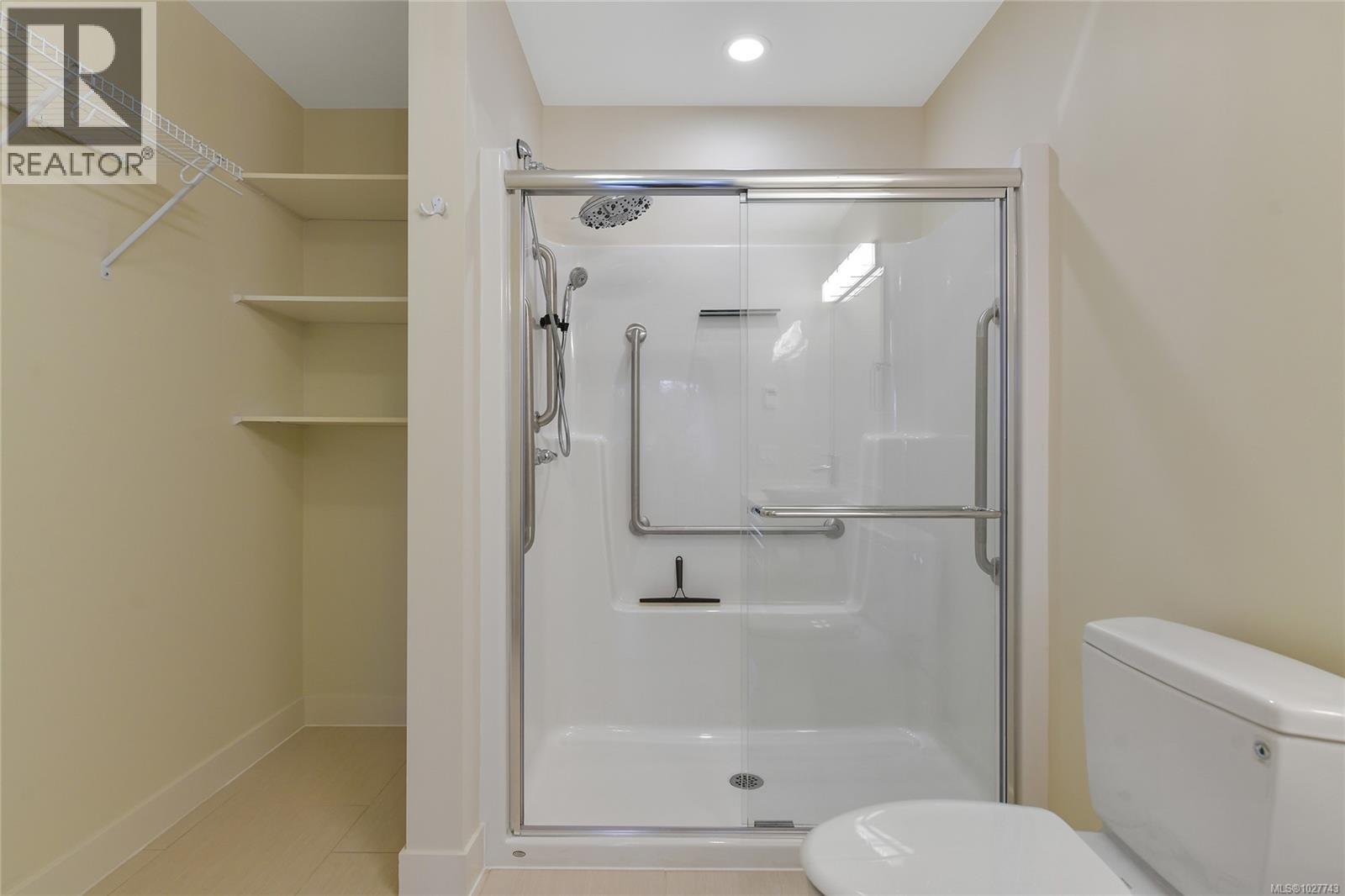 106 4040 Borden St, Saanich, British Columbia  V8X 2E9 - Photo 27 - 1027743