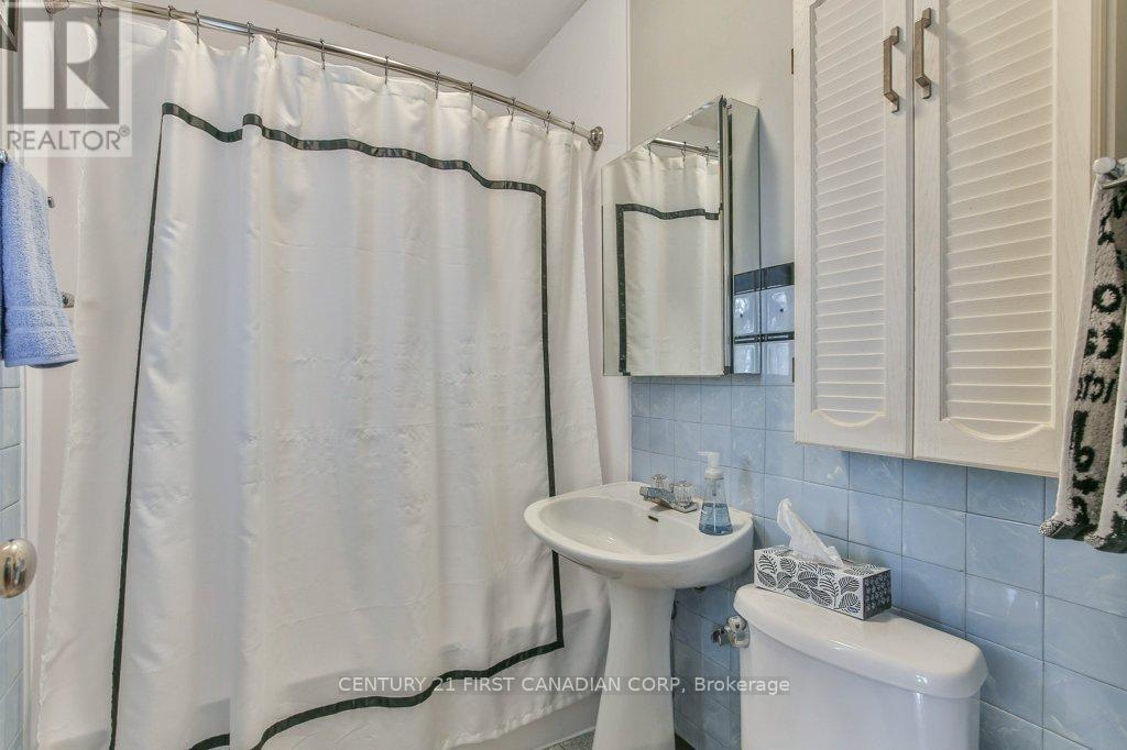 715 Grosvenor Street, London East, Ontario  N5Y 3T7 - Photo 18 - X12879940