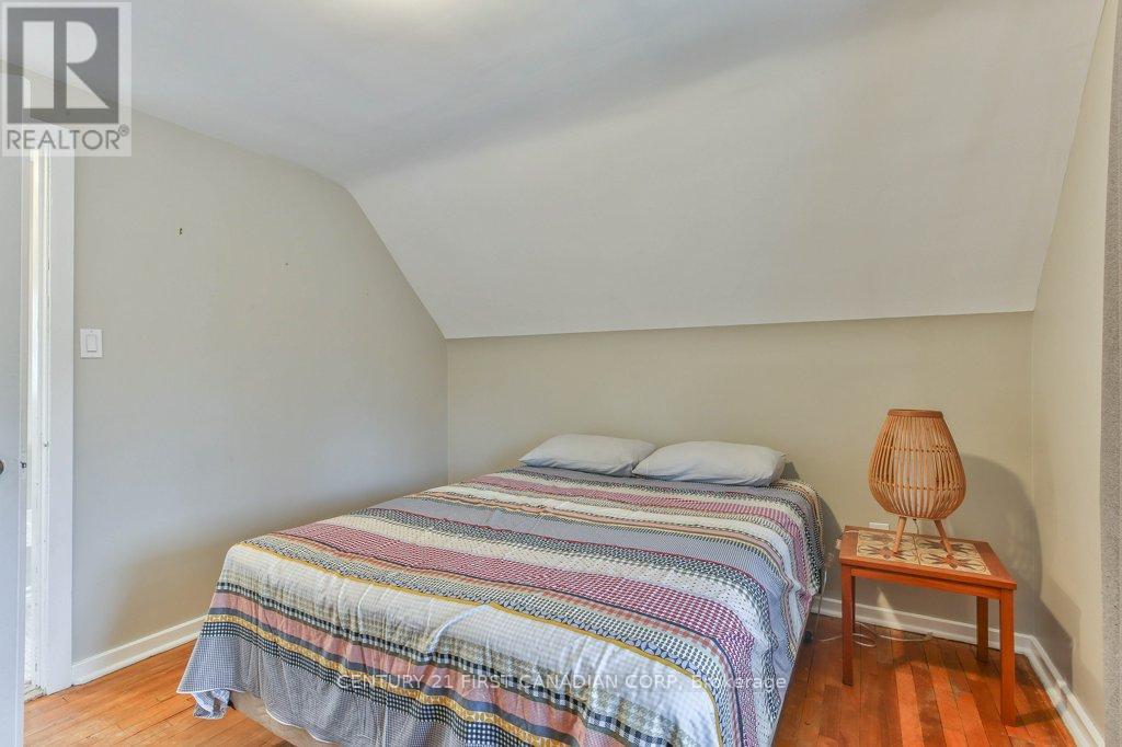 715 Grosvenor Street, London East, Ontario  N5Y 3T7 - Photo 23 - X12879940