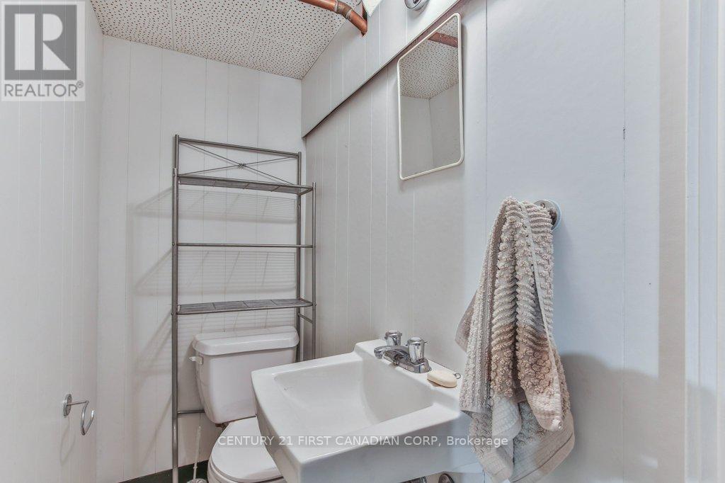 715 Grosvenor Street, London East, Ontario  N5Y 3T7 - Photo 29 - X12879940