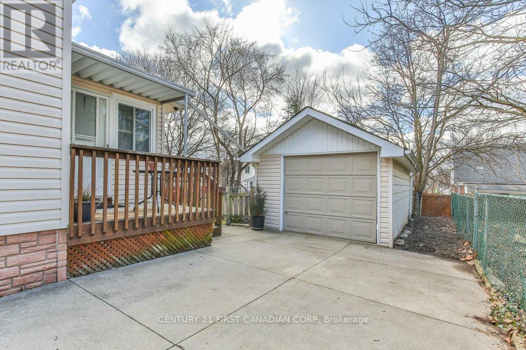 715 Grosvenor Street, London East, Ontario  N5Y 3T7 - Photo 31 - X12879940