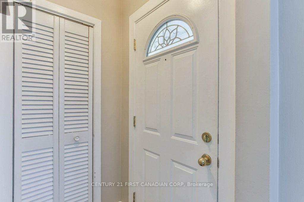 715 Grosvenor Street, London East, Ontario  N5Y 3T7 - Photo 5 - X12879940