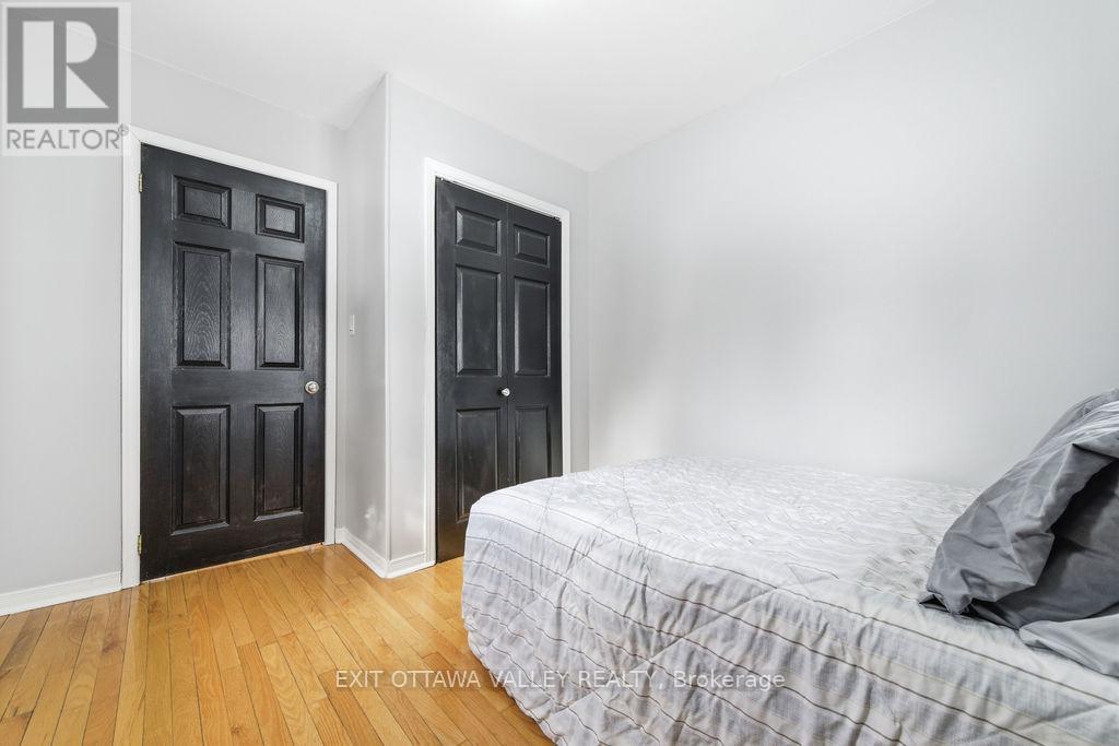 18 Dandelion Drive, Whitewater Region, Ontario  K0J 1Y0 - Photo 23 - X12879854