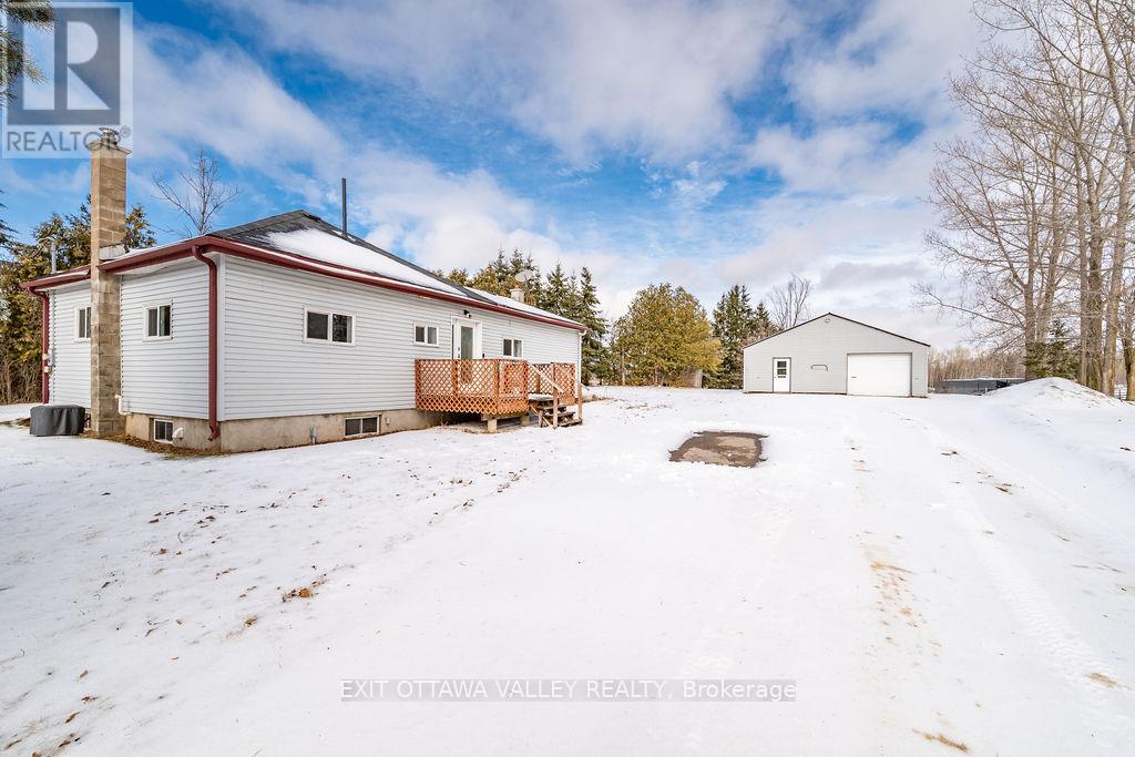 18 Dandelion Drive, Whitewater Region, Ontario  K0J 1Y0 - Photo 42 - X12879854