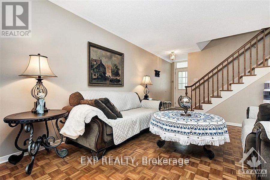 15 Jansen Road, Ottawa, Ontario  K2H 5W6 - Photo 9 - X12879888