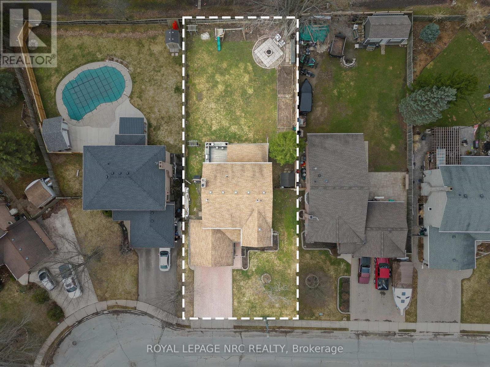 51 Briarsdale Crescent, Welland (N. Welland), Ontario  L3C 6S7 - Photo 3 - X12602118