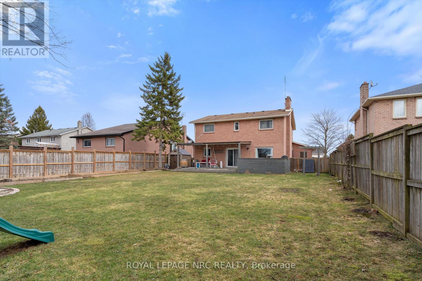 51 Briarsdale Crescent, Welland (N. Welland), Ontario  L3C 6S7 - Photo 2 - X12602118