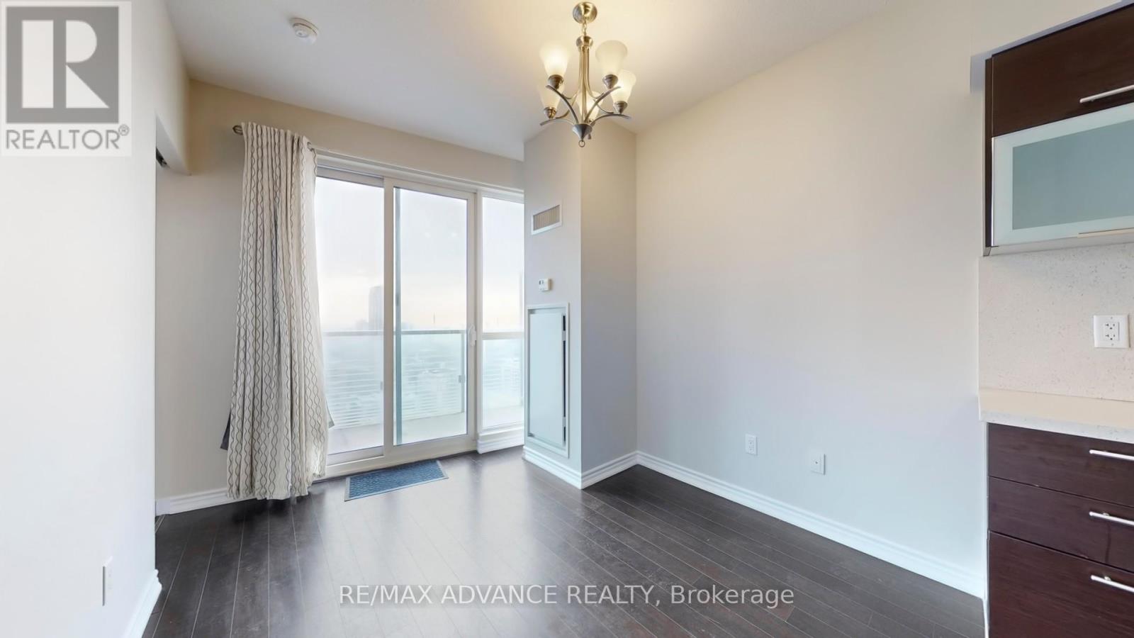 3204 - 386 Yonge Street, Toronto, Ontario  M5B 0A5 - Photo 13 - C12571500