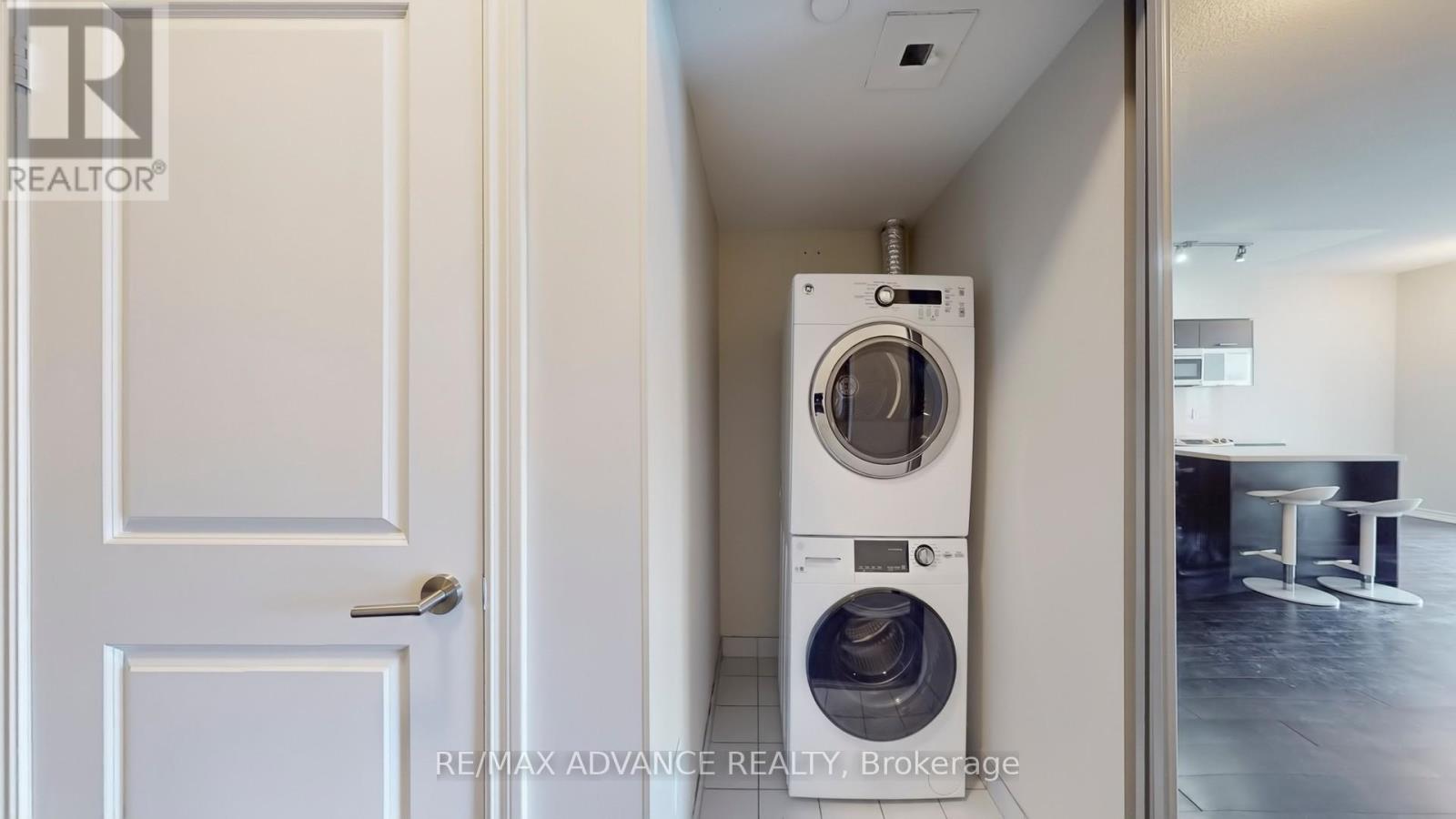 3204 - 386 Yonge Street, Toronto, Ontario  M5B 0A5 - Photo 34 - C12571500