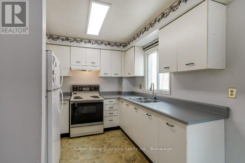 7215 Aspen Avenue, Mississauga, Ontario  L5N 5N9 - Photo 18 - W12879808