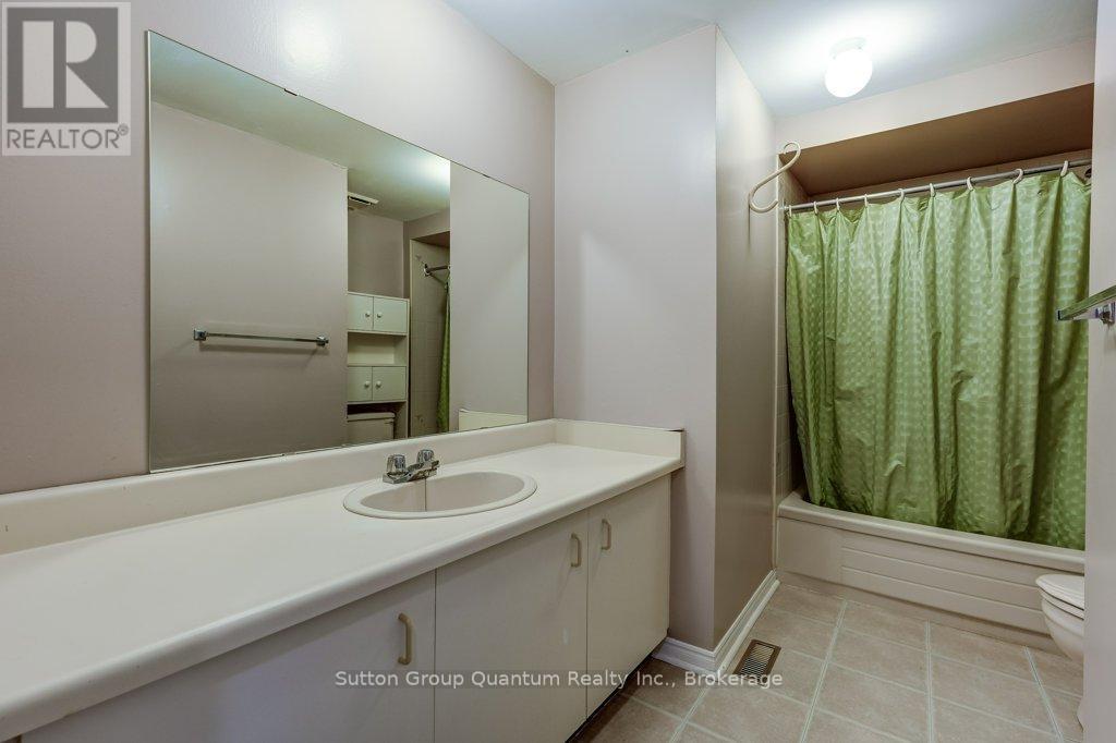 7215 Aspen Avenue, Mississauga, Ontario  L5N 5N9 - Photo 24 - W12879808