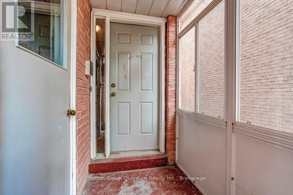 7215 Aspen Avenue, Mississauga, Ontario  L5N 5N9 - Photo 7 - W12879808