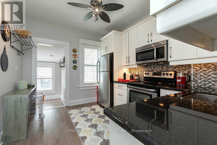 639 MORTIMER AVENUE, toronto (danforth village-east york), Ontario