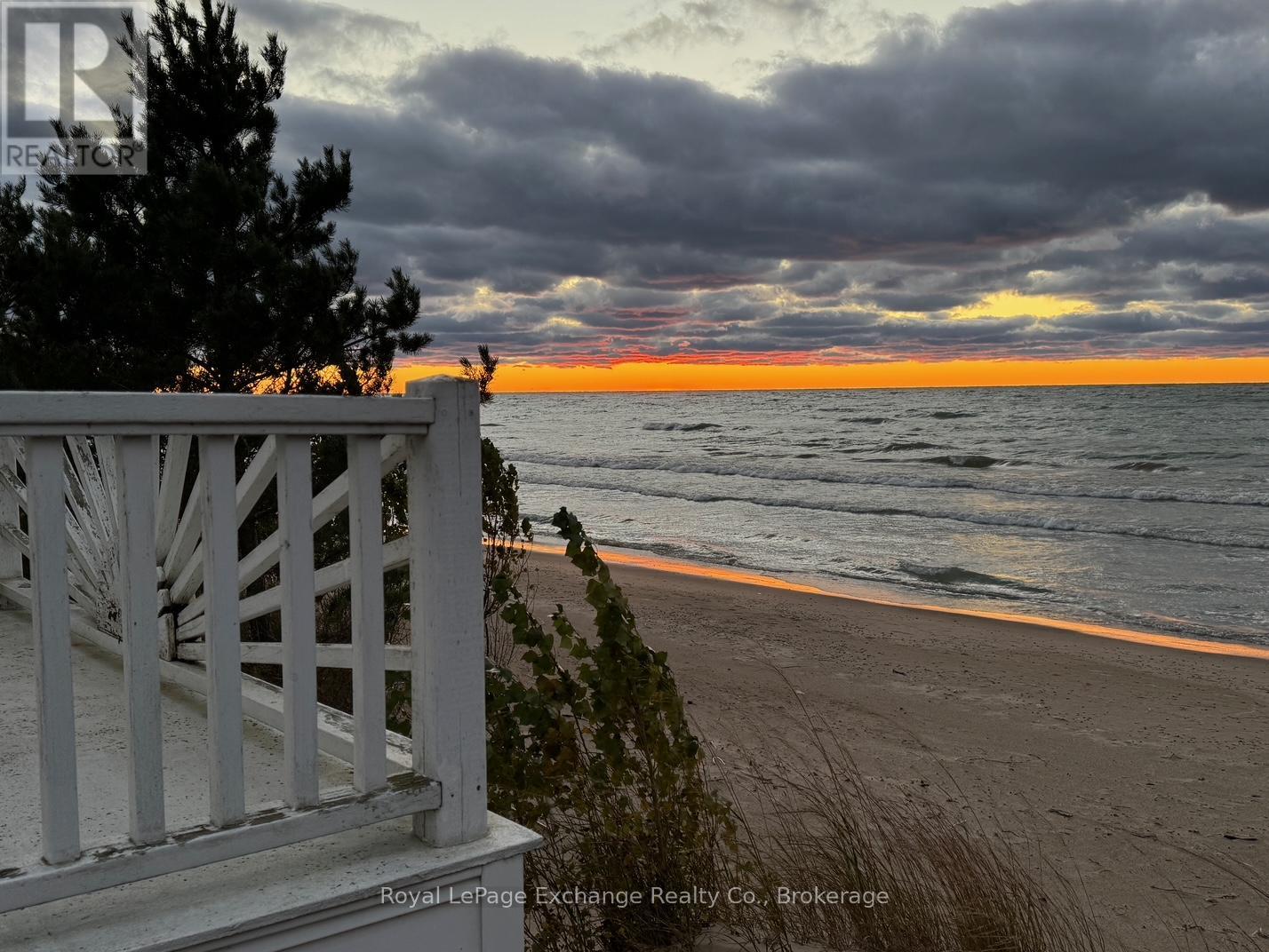 40 Vozka Drive, Huron-Kinloss, Ontario  N2Z 0B3 - Photo 39 - X12878924