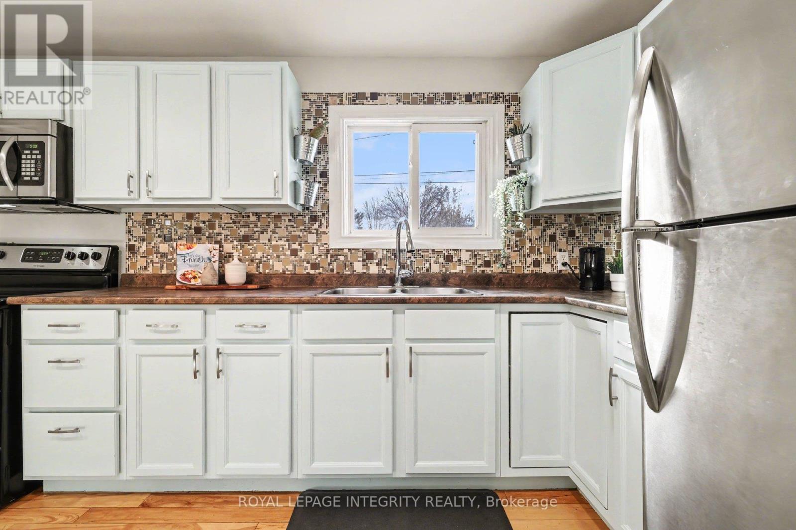 35 Robinson Street, Perth, Ontario  K7H 2E7 - Photo 14 - X12879686