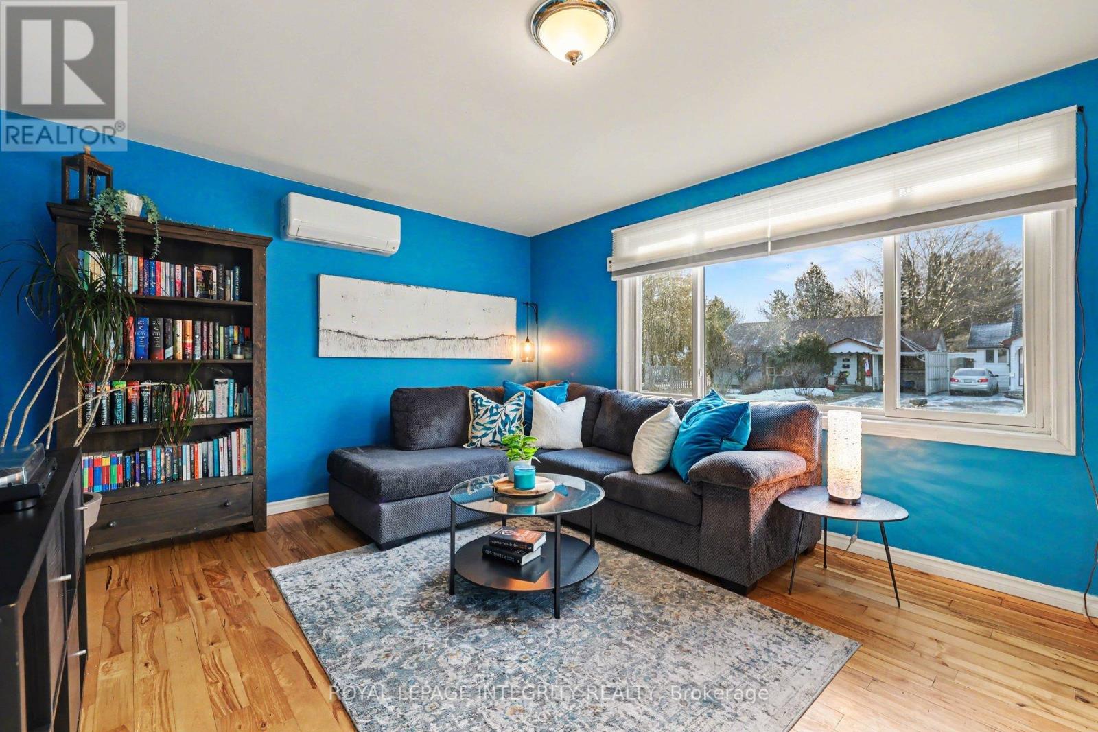 35 Robinson Street, Perth, Ontario  K7H 2E7 - Photo 8 - X12879686