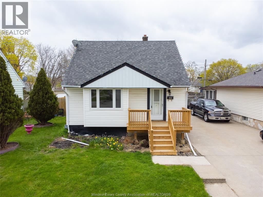 MLS# 26005261: 1951 LARKIN, Windsor, Canada