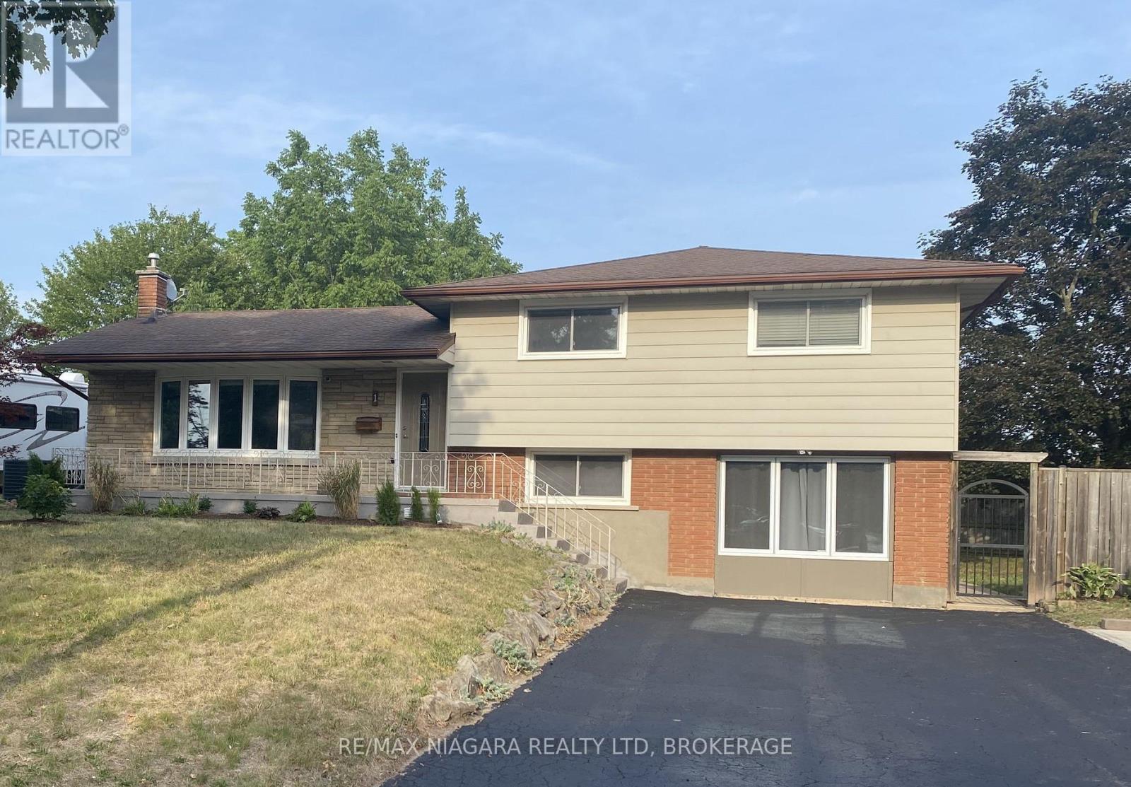 1 Braden Avenue, Welland, Ontario  L3C 2R6 - Photo 1 - X12879920