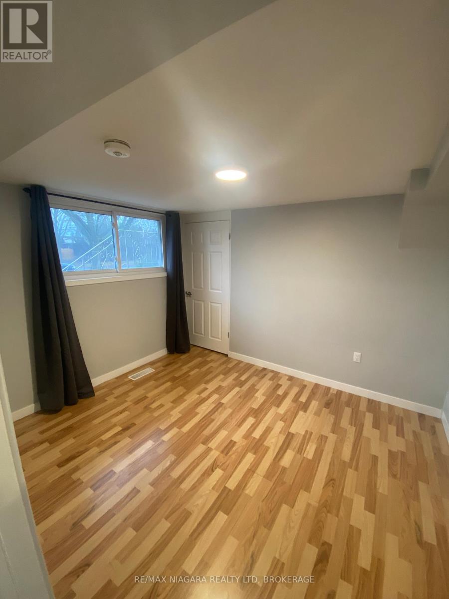 1 Braden Avenue, Welland, Ontario  L3C 2R6 - Photo 5 - X12879920