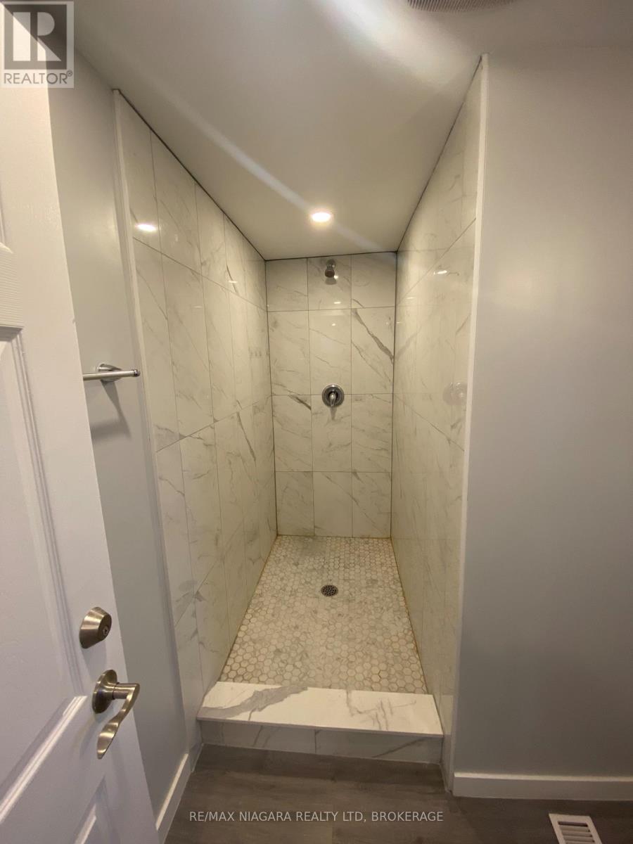 1 Braden Avenue, Welland, Ontario  L3C 2R6 - Photo 8 - X12879920