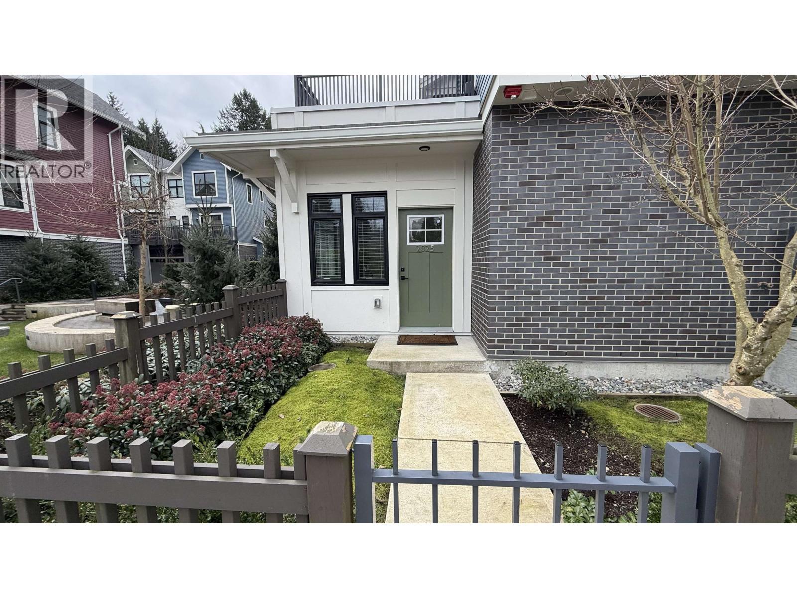 2825 St George Street, Port Moody, British Columbia  V3H 0L6 - Photo 1 - R3099496