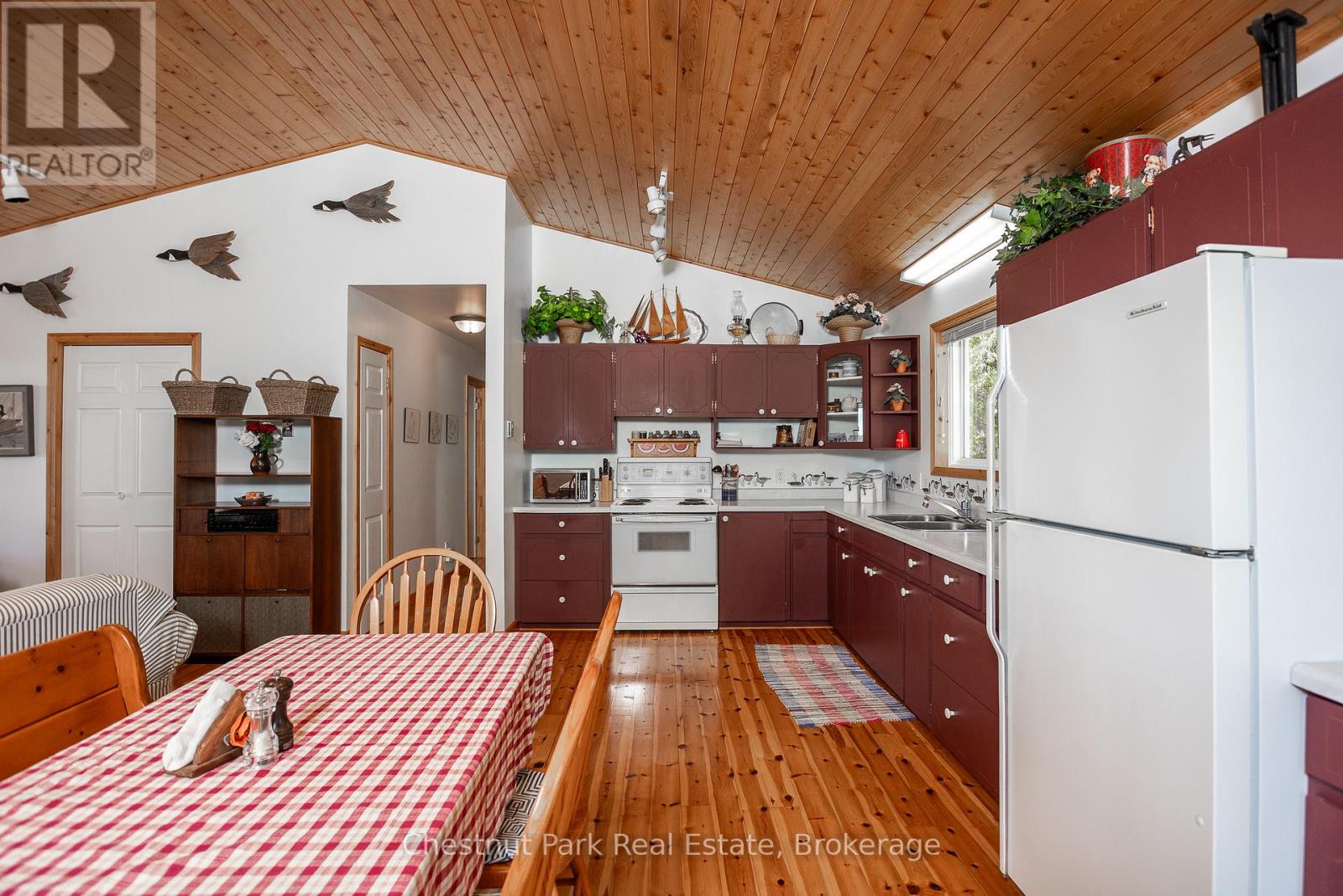 11 Eagle Road, Northern Bruce Peninsula, Ontario  N0H 2R0 - Photo 5 - X12879866