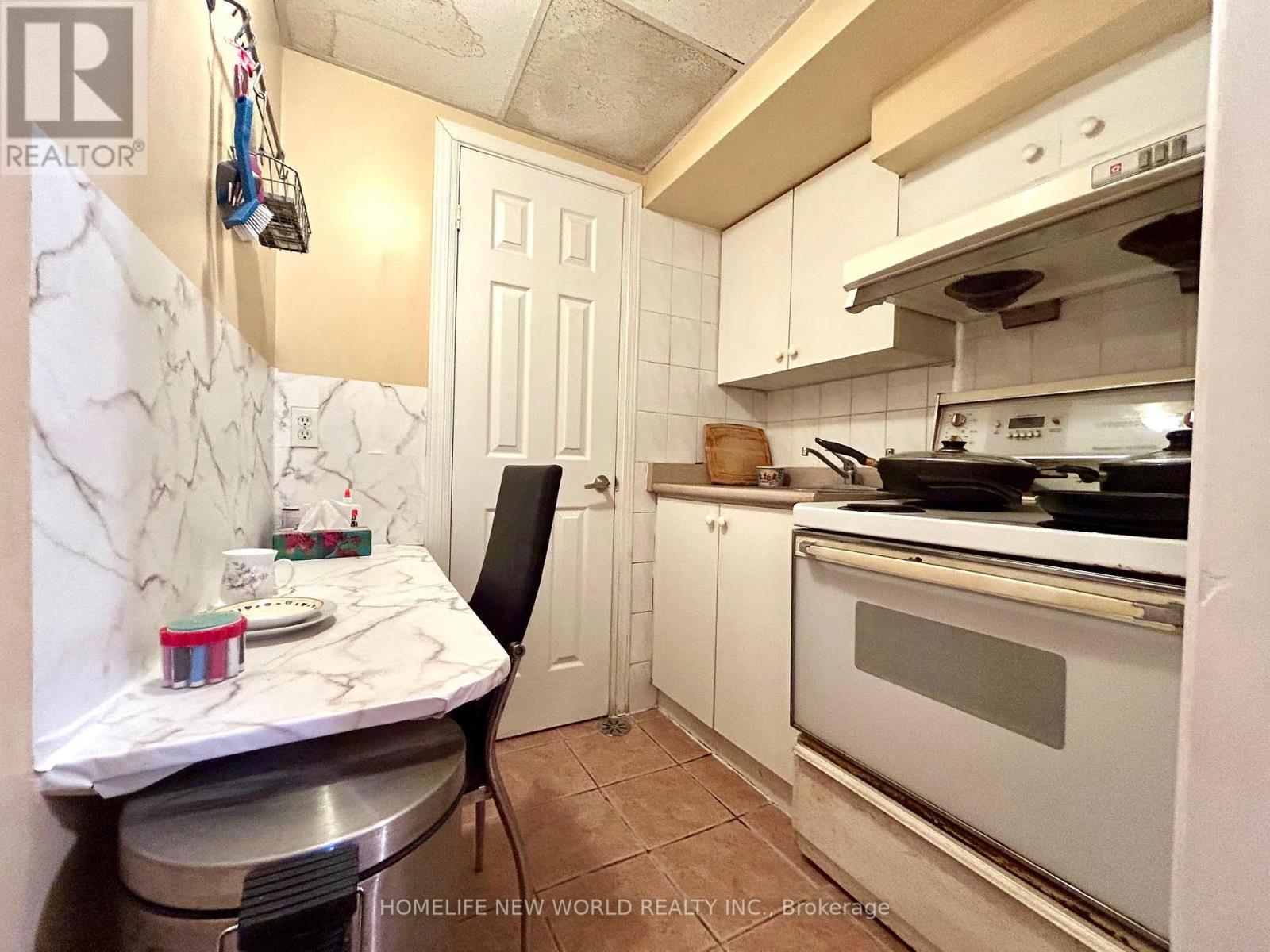 29 Jenny Wrenway, Toronto (Hillcrest Village), Ontario  M2H 2Y8 - Photo 30 - C12819284