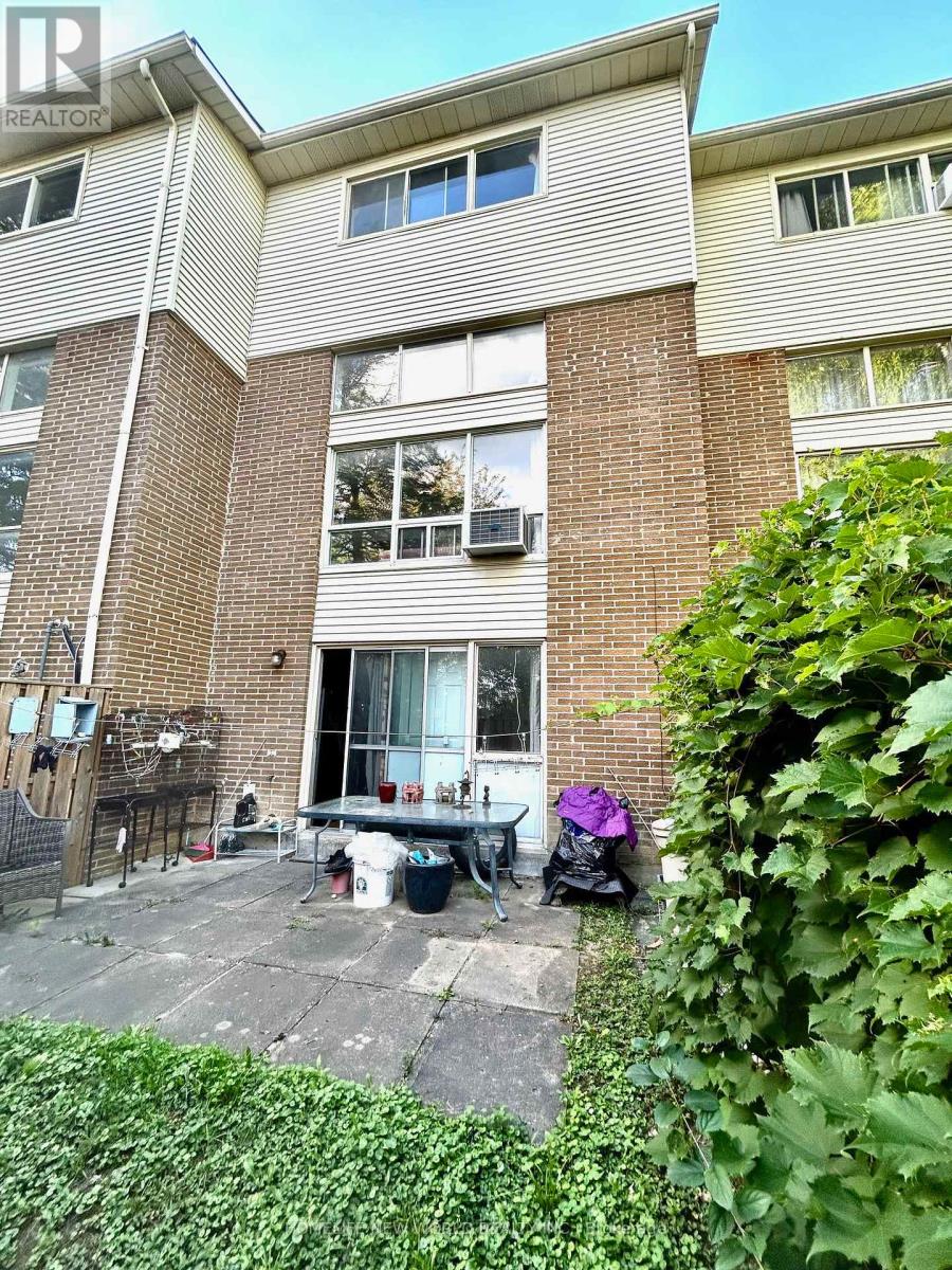 29 Jenny Wrenway, Toronto (Hillcrest Village), Ontario  M2H 2Y8 - Photo 32 - C12819284