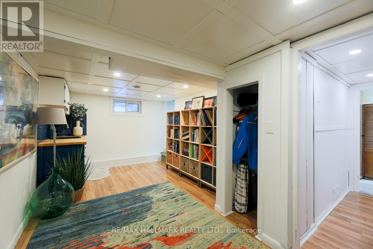 6 Warvet Crescent, Toronto, Ontario  M4B 1P3 - Photo 22 - E12792224