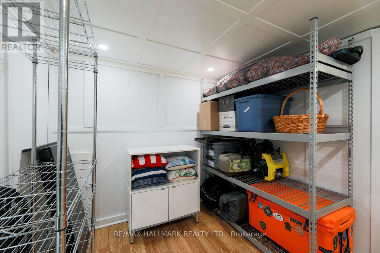 6 Warvet Crescent, Toronto, Ontario  M4B 1P3 - Photo 24 - E12792224