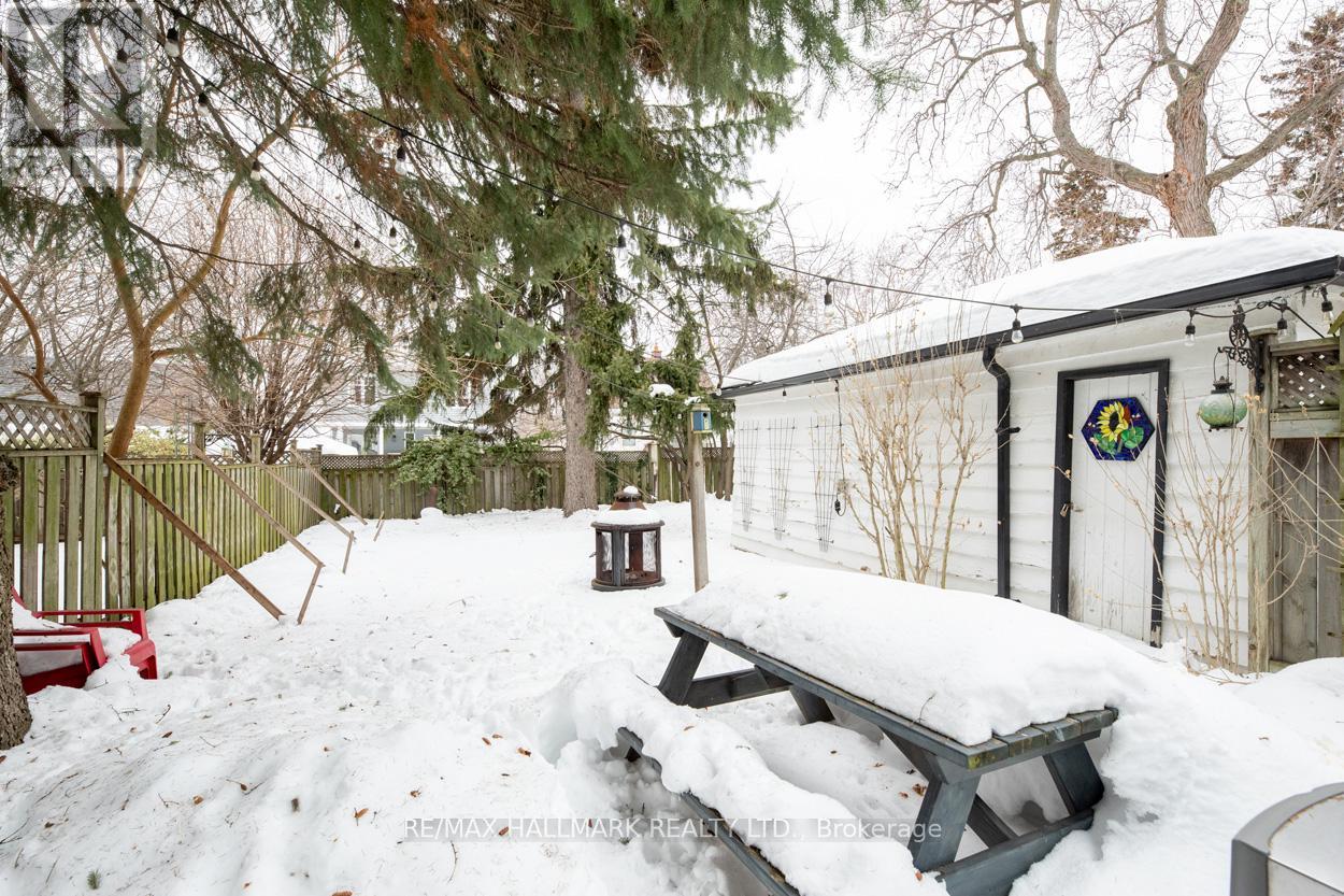 6 Warvet Crescent, Toronto, Ontario  M4B 1P3 - Photo 25 - E12792224