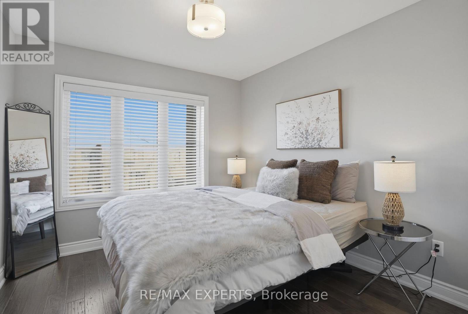 10 Augustus Terrace, Toronto, Ontario  M8Z 0E4 - Photo 19 - W12879332