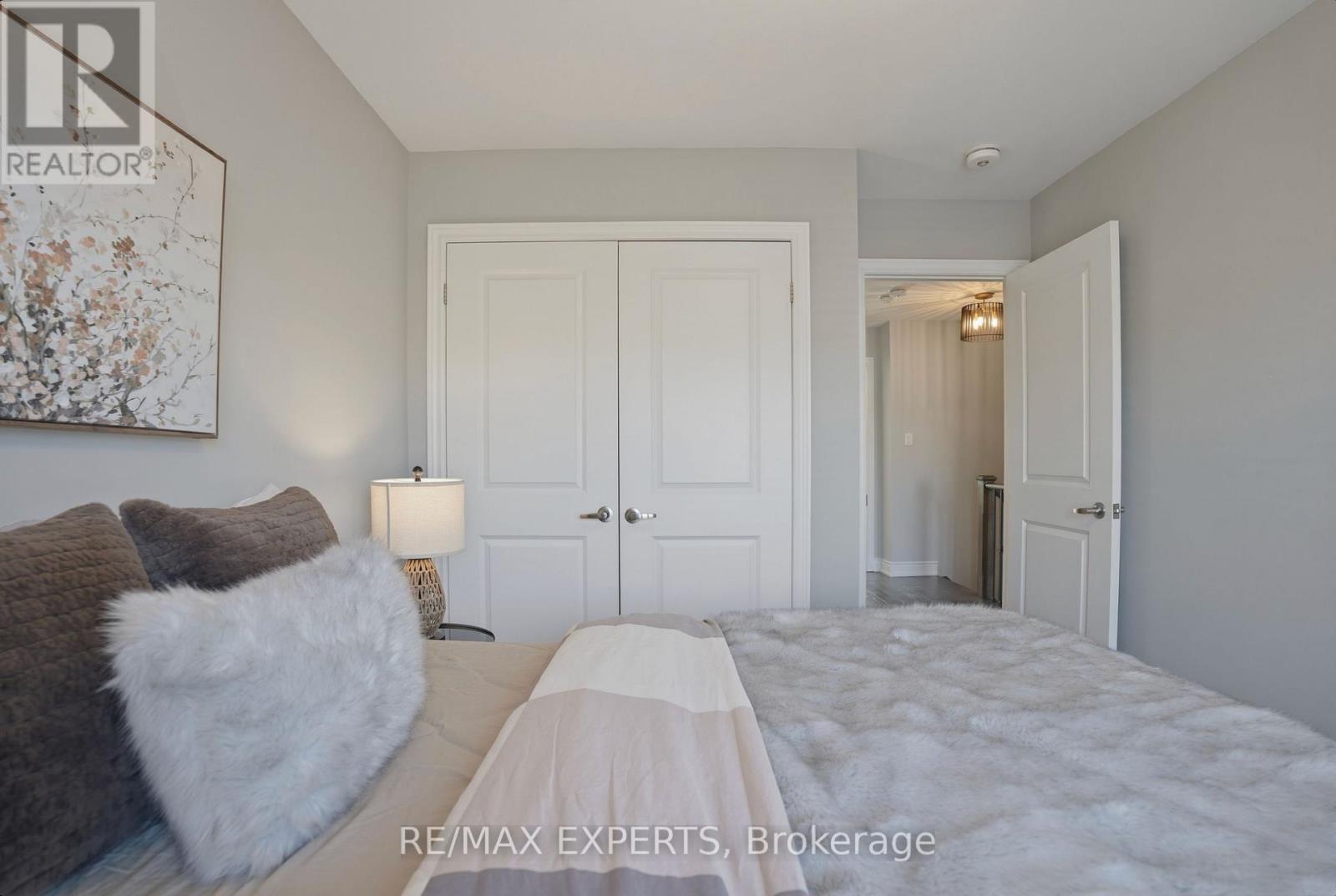 10 Augustus Terrace, Toronto, Ontario  M8Z 0E4 - Photo 20 - W12879332