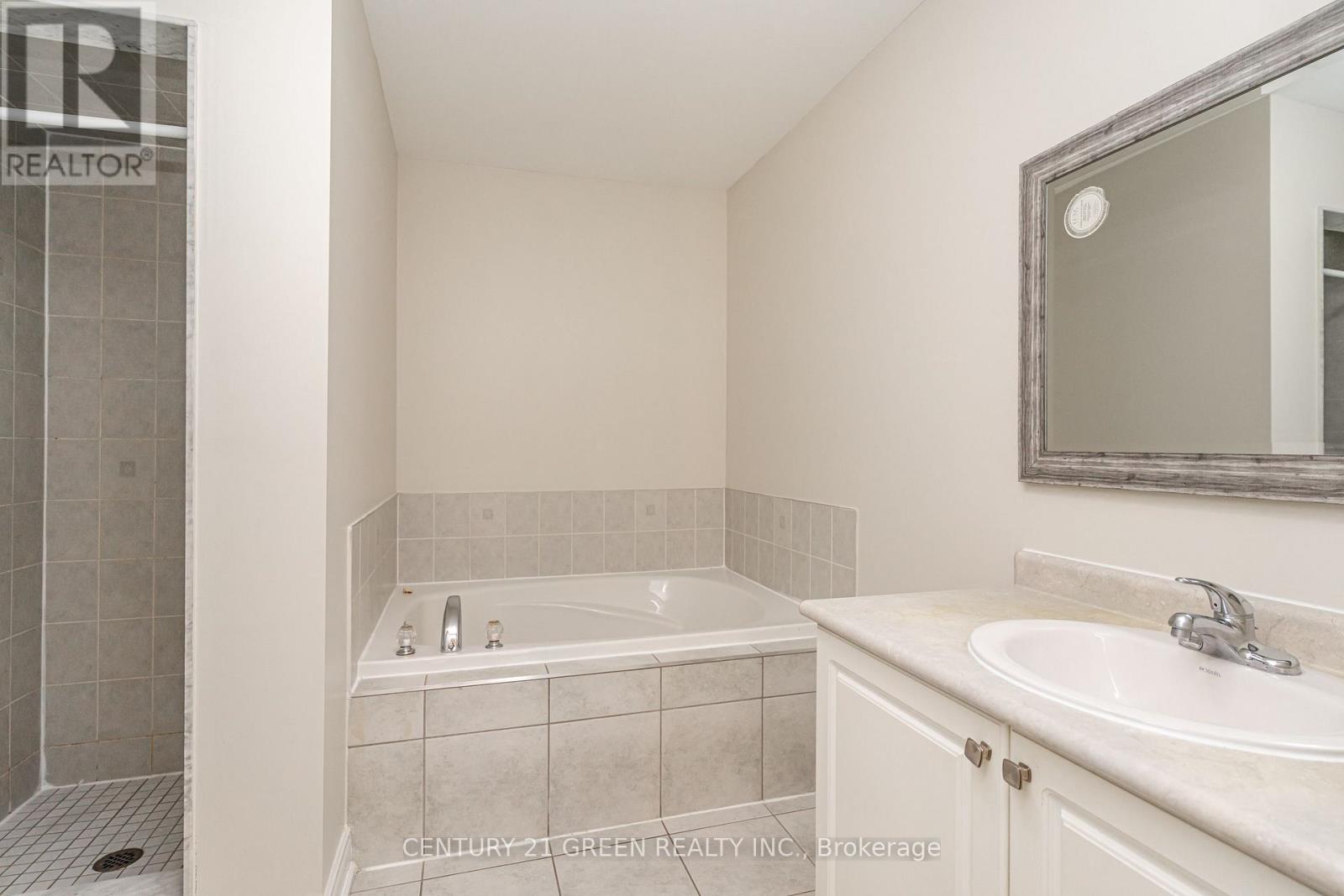 449 Aspendale Crescent, Mississauga, Ontario  L5W 0E7 - Photo 24 - W12879634
