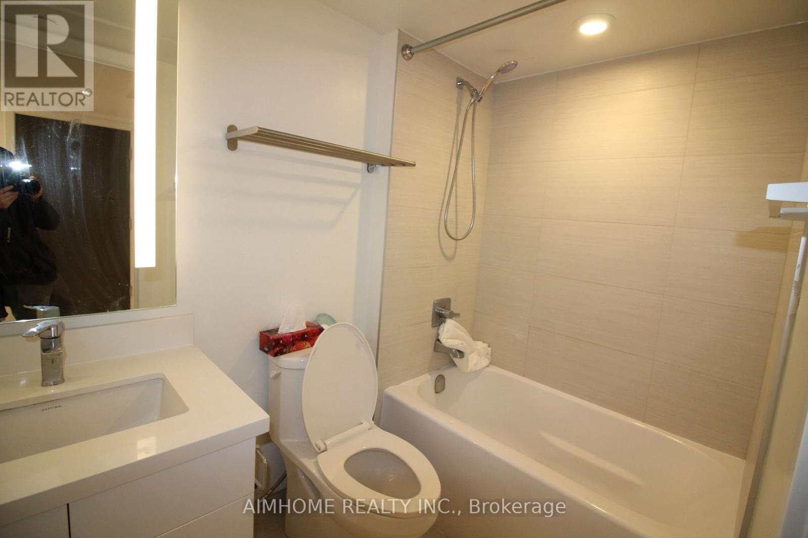 1508 - 188 Cumberland Street, Toronto, Ontario  M5R 0B6 - Photo 6 - C12879862