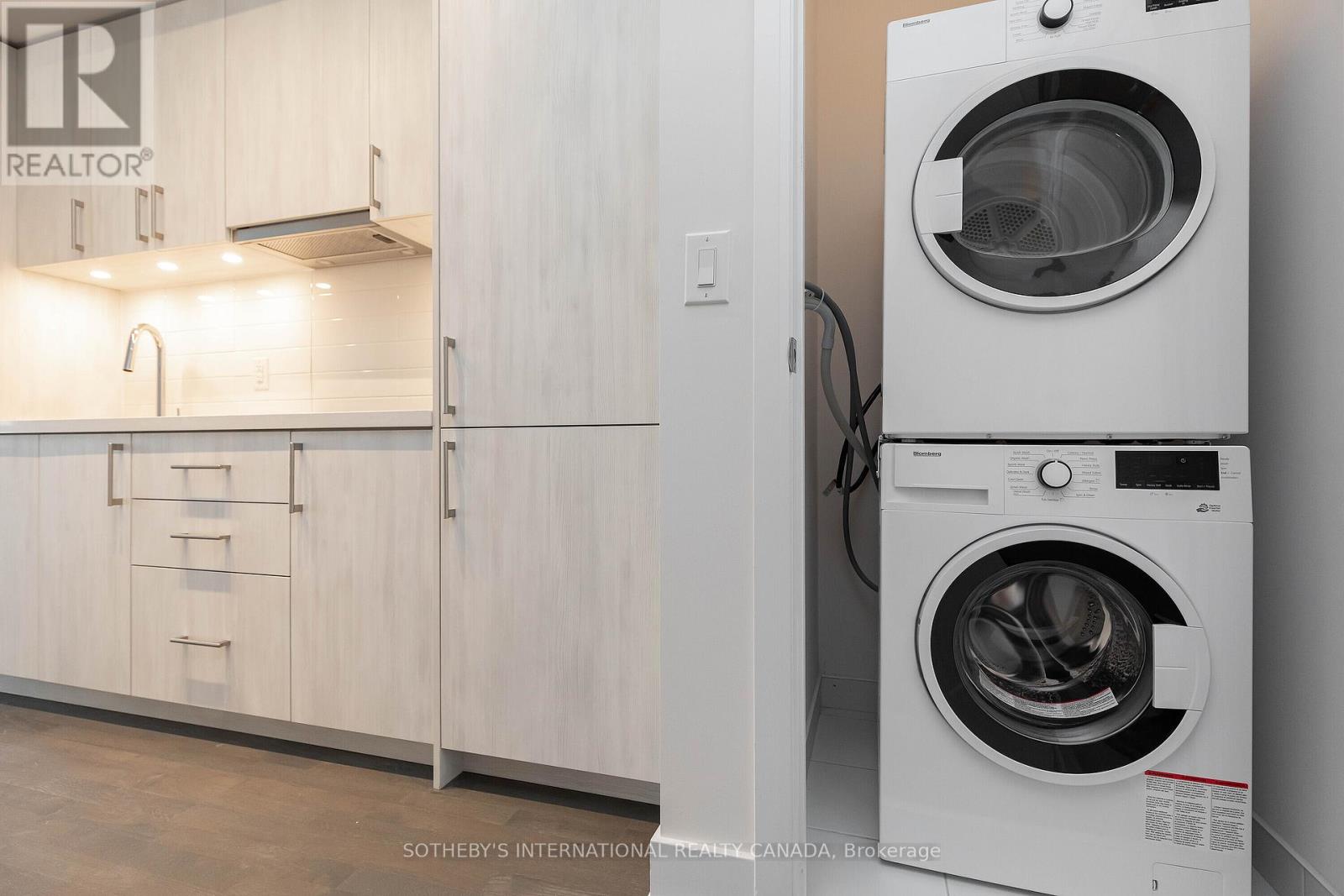 906 - 88 Cumberland Street, Toronto, Ontario  M5R 0C8 - Photo 22 - C12879894