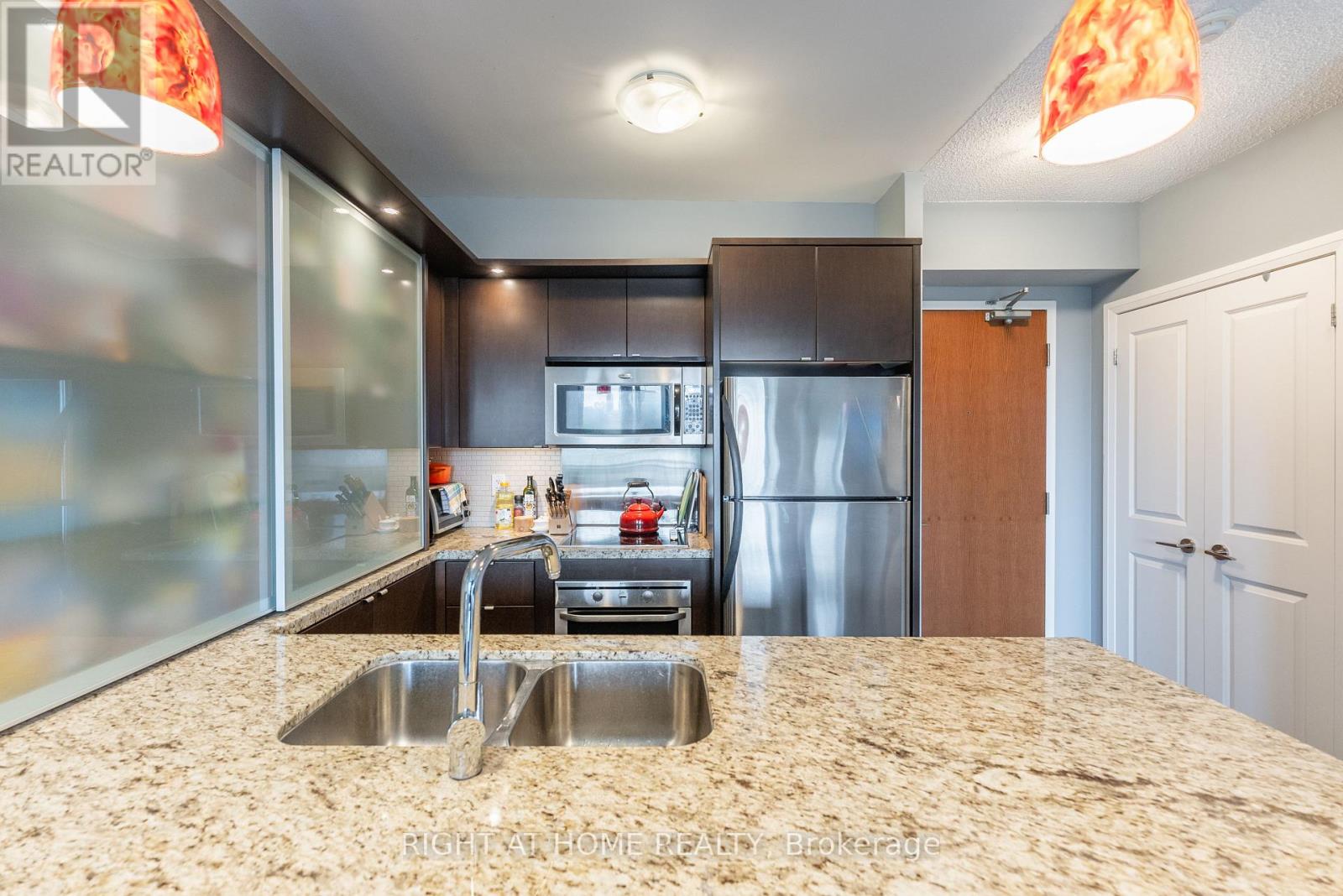 704 - 1430 Yonge Street, Toronto, Ontario  M4T 1Y6 - Photo 13 - C12879900