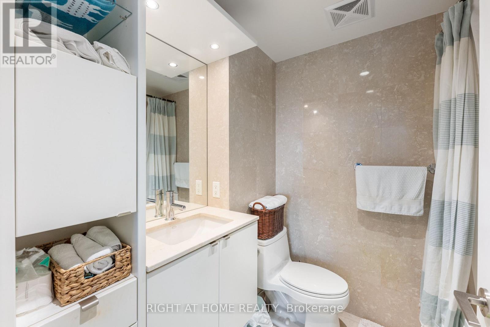 704 - 1430 Yonge Street, Toronto, Ontario  M4T 1Y6 - Photo 36 - C12879900